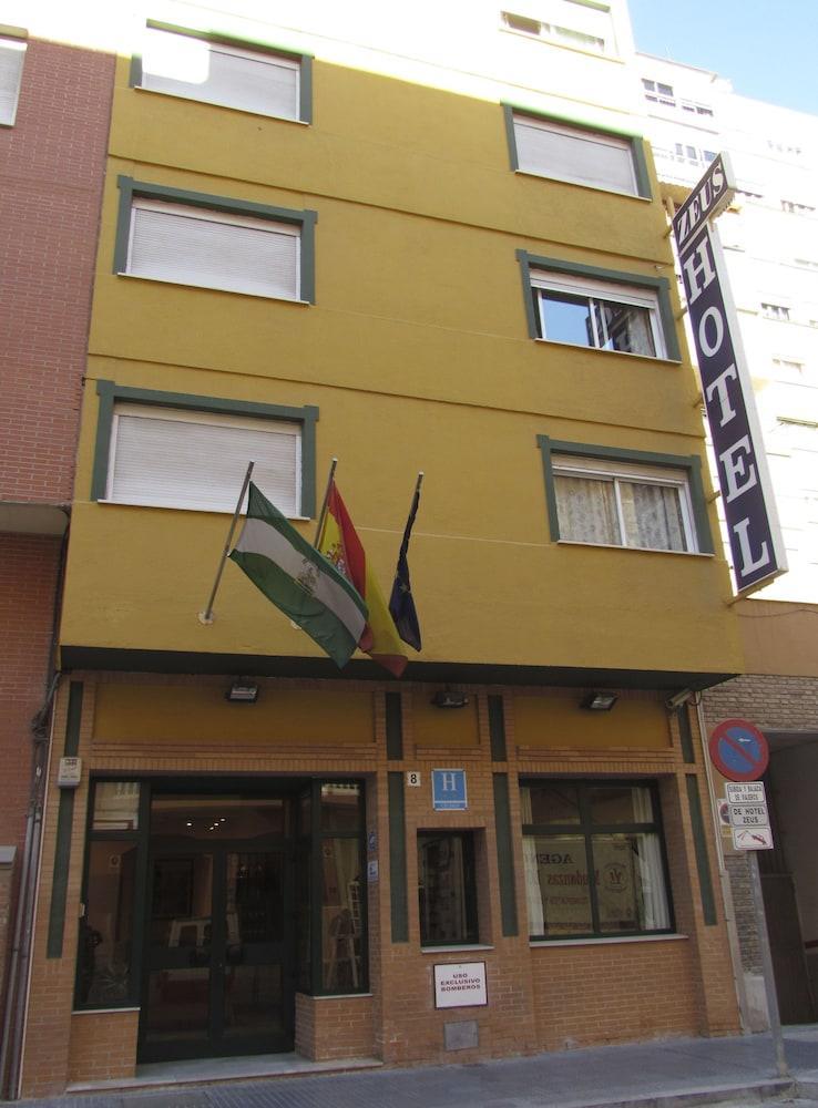 Hotel Zeus Malaga Exterior photo